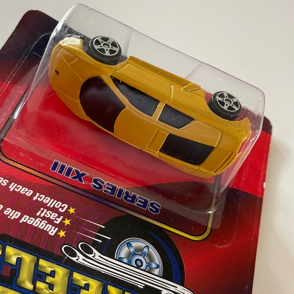 Speed Wheels gold Lamborghini sports car 1:64 - Picture 3 of 4